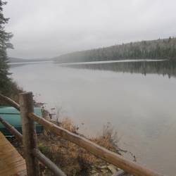 Chalet isolé sur le lac Collet, où vous pouvez pêcher de la truite moulac
